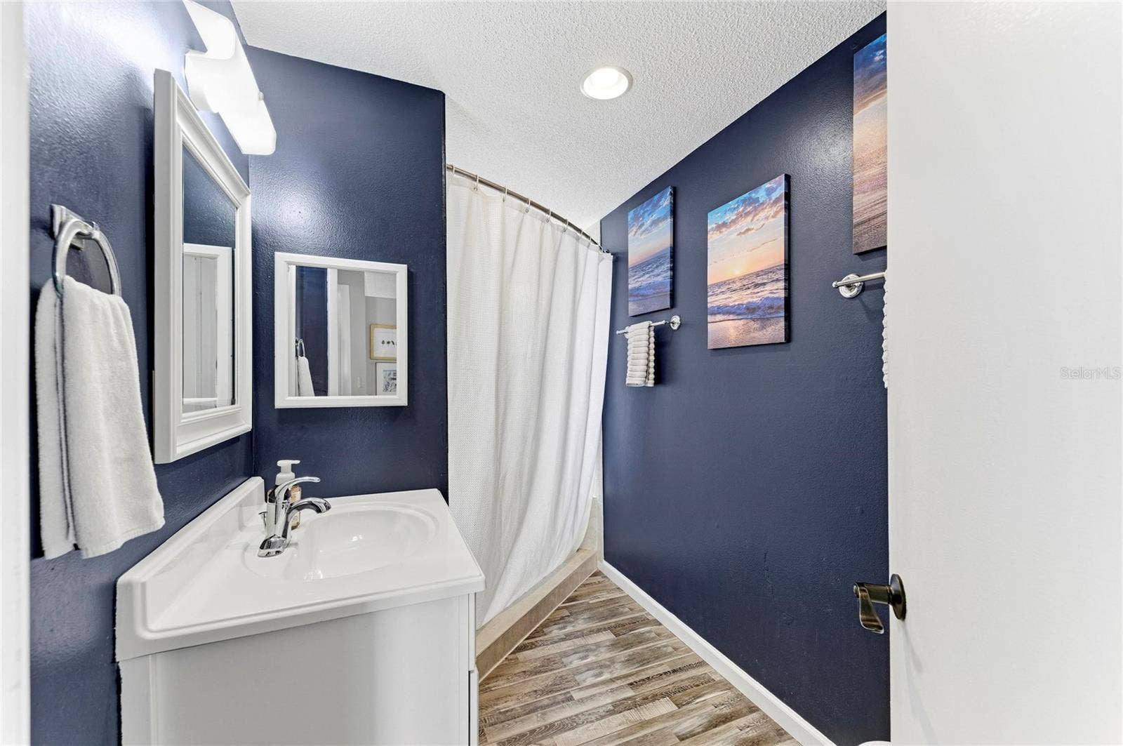 1841 JOYCE STREET, Sarasota, FL 34231 1841 JOYCE STREET, Sarasota, FL 34231