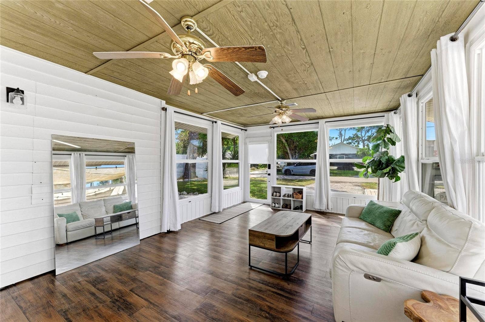 1841 JOYCE STREET, Sarasota, FL 34231 1841 JOYCE STREET, Sarasota, FL 34231