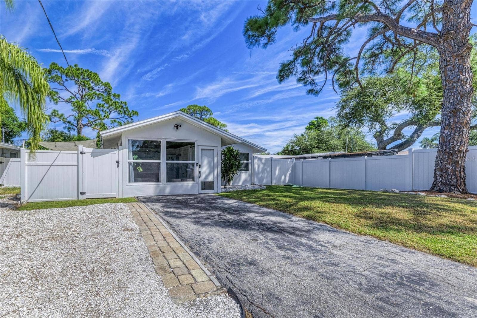 1841 JOYCE STREET, Sarasota, FL 34231 1841 JOYCE STREET, Sarasota, FL 34231