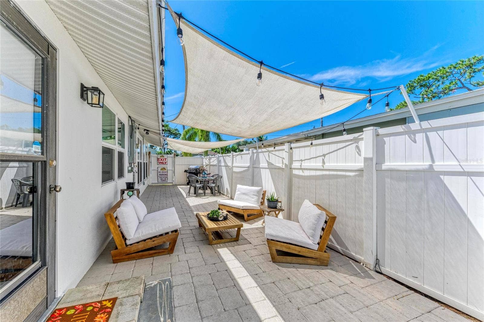 1841 JOYCE STREET, Sarasota, FL 34231 1841 JOYCE STREET, Sarasota, FL 34231