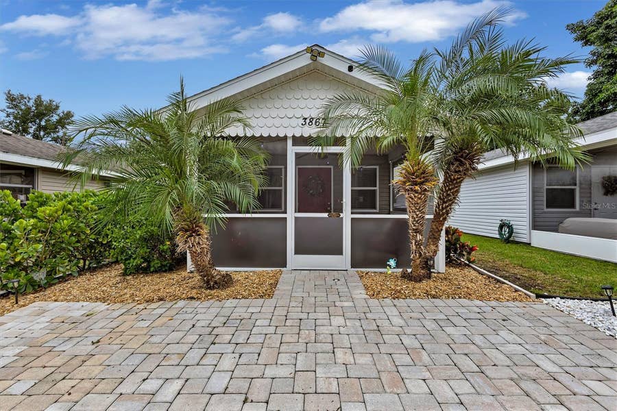 Property photo for 3867 ALMOND AVENUE, Sarasota, FL