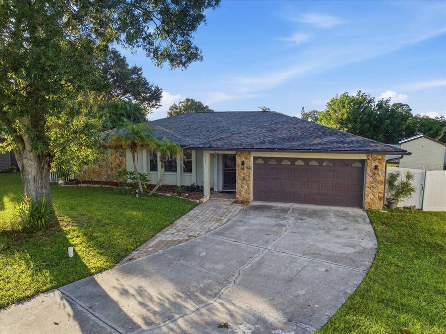 Property photo for 926 PLUM TREE LANE, Sarasota, FL
