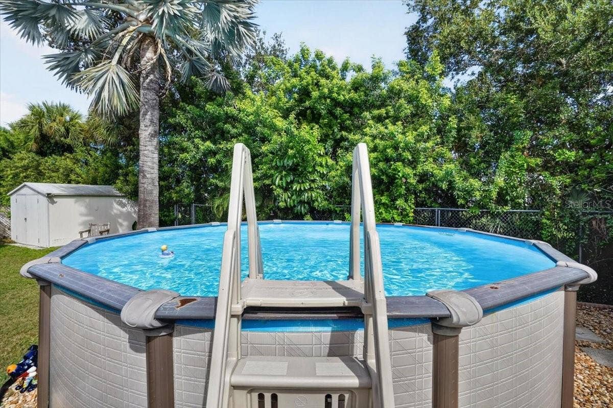 Pool Width: 18'.  Depth: 52"
