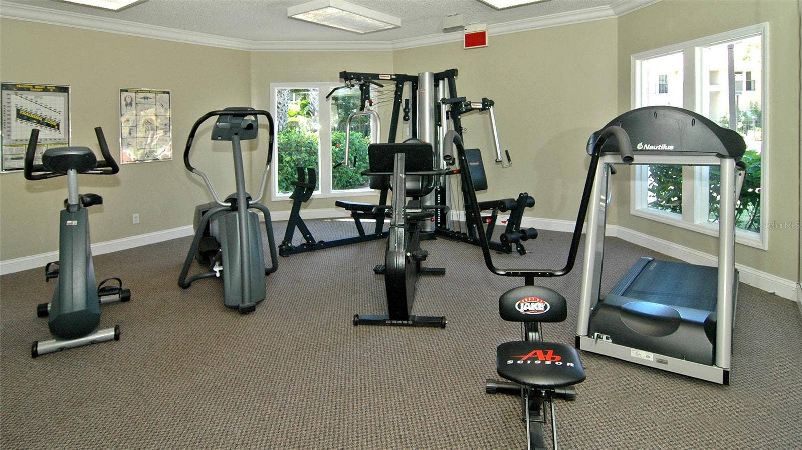 4025 CROCKERS LAKE BOULEVARD, #22, Sarasota, FL 34238 Fitness Center 24 Hours