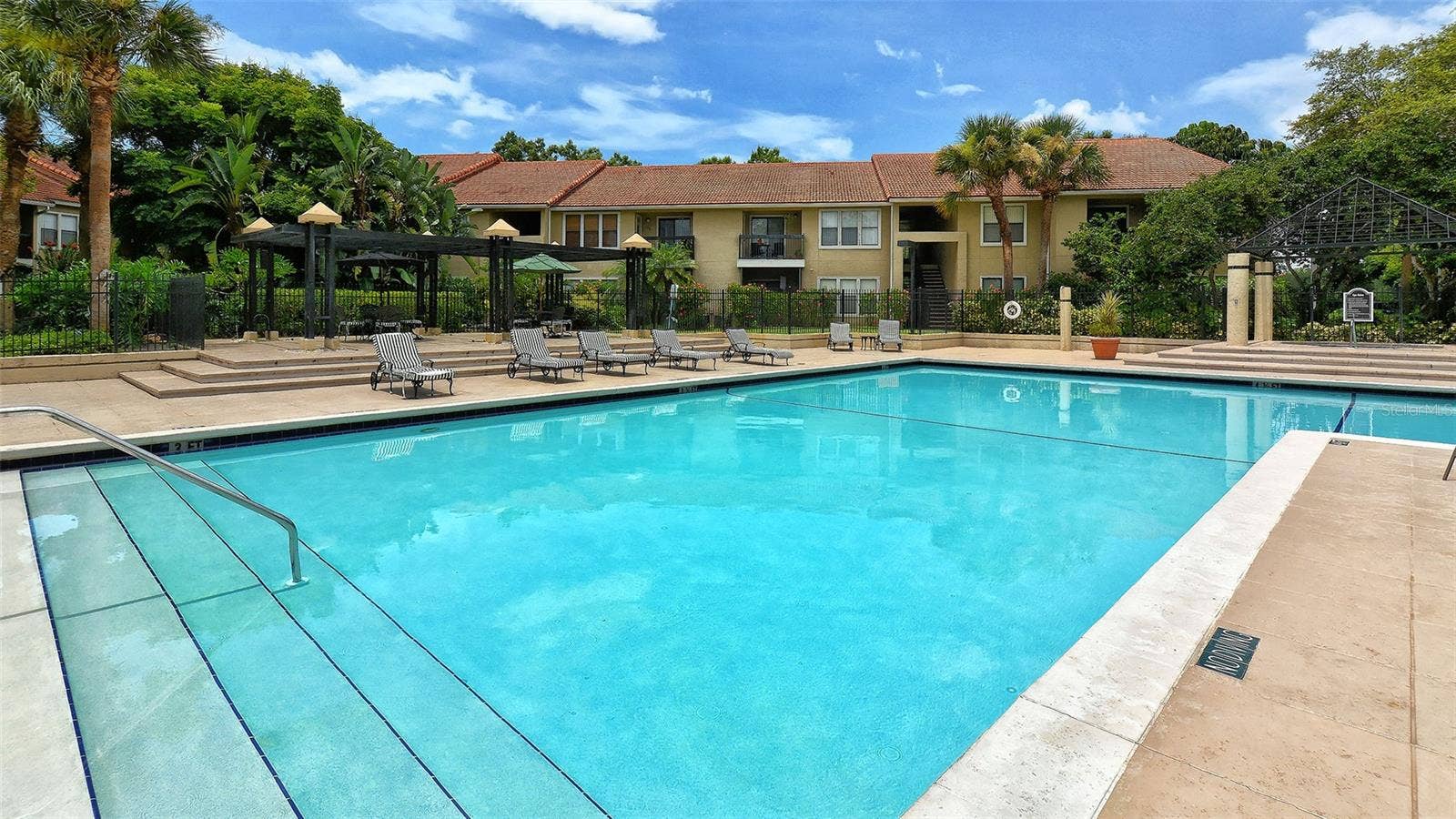 4025 CROCKERS LAKE BOULEVARD, #22, Sarasota, FL 34238 4025 CROCKERS LAKE BOULEVARD, #22, Sarasota, FL 34238