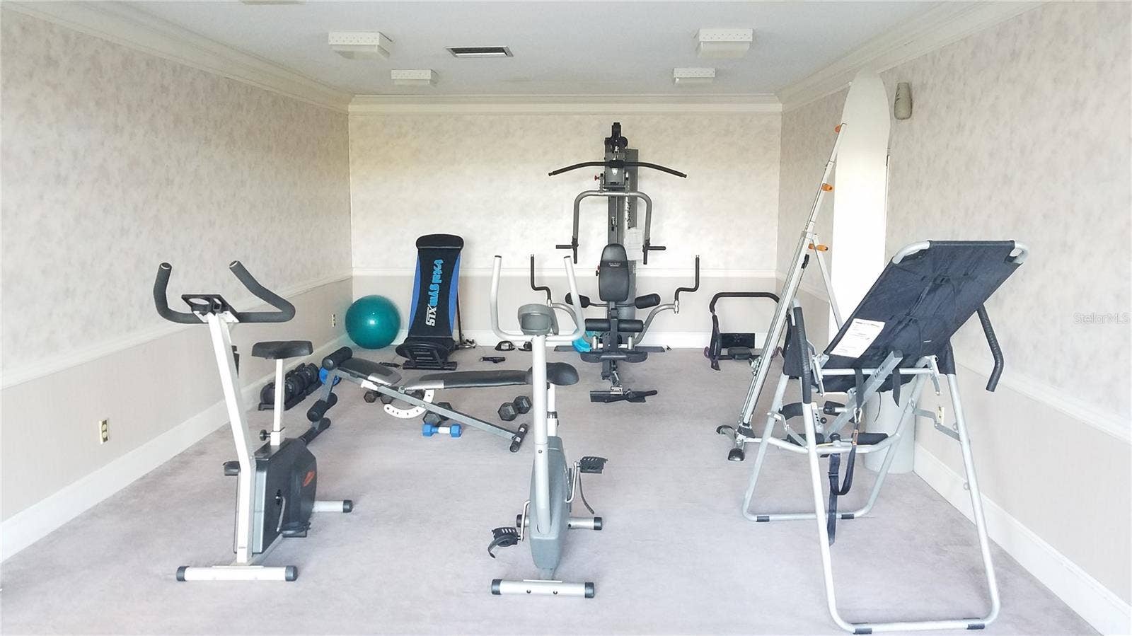 7100 SUNSHINE SKYWAY LANE S, #301, St Petersburg, FL 33711 Exercise room