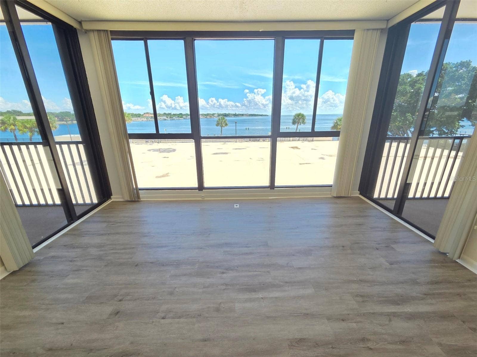 7100 SUNSHINE SKYWAY LANE S, #301, St Petersburg, FL 33711 Family room view