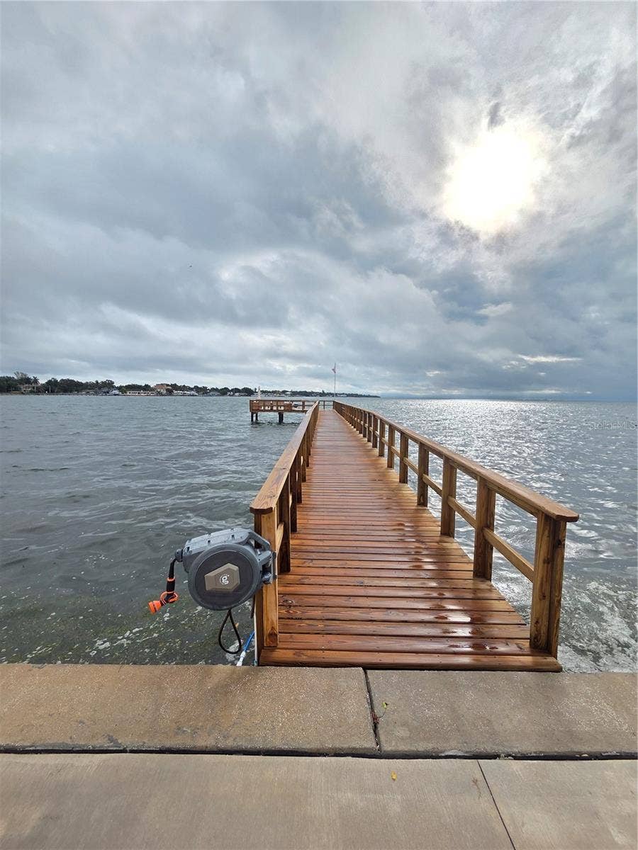 7100 SUNSHINE SKYWAY LANE S, #301, St Petersburg, FL 33711 Fishing Pier towards the Bay