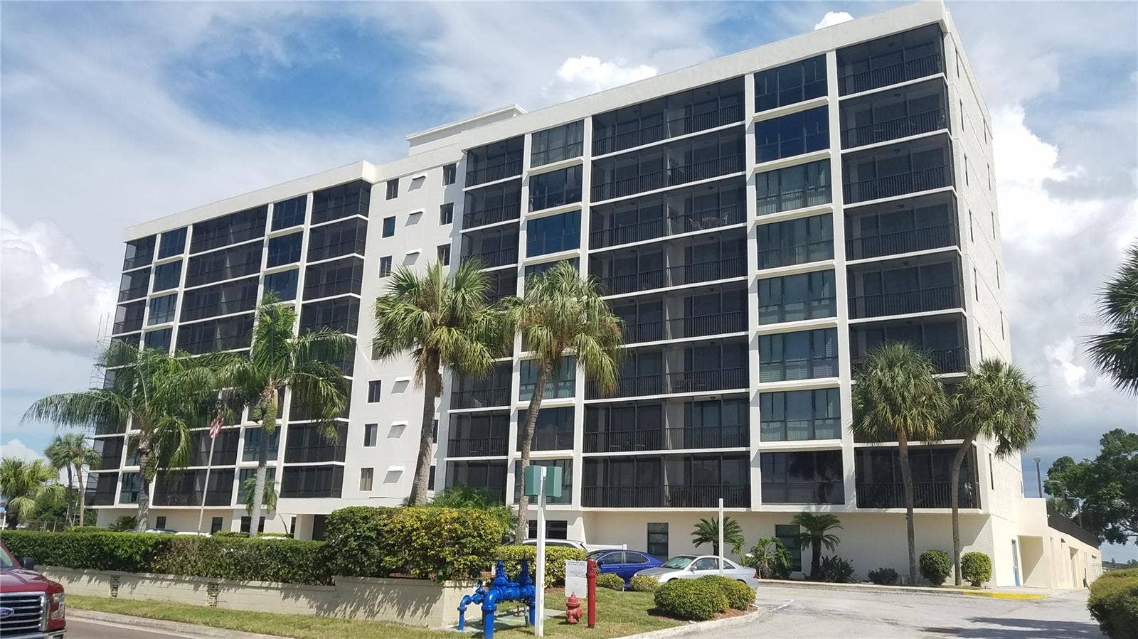 7100 SUNSHINE SKYWAY LANE S, #301, St Petersburg, FL 33711 Front of building