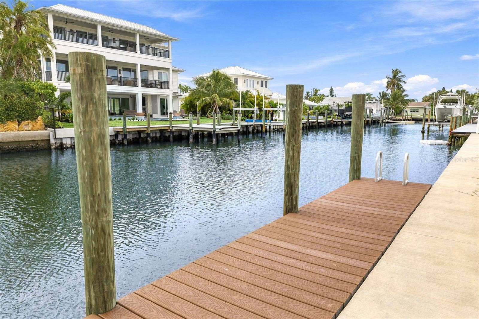 517 71ST STREET, Holmes Beach, FL 34217 Canal view looking west