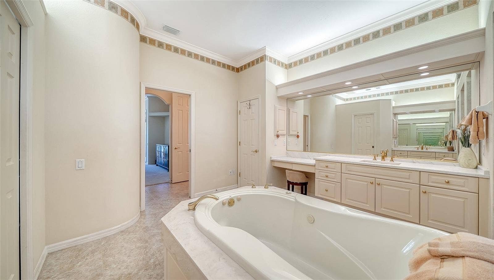 8922 BLOOMFIELD BOULEVARD, Sarasota, FL 34238 8922 BLOOMFIELD BOULEVARD, Sarasota, FL 34238
