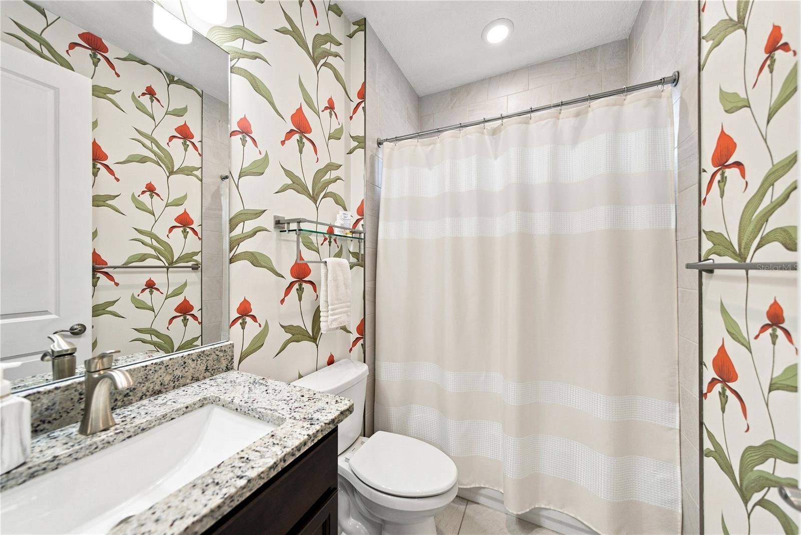 4952 FAIRHOPE CIRCLE, Lakewood Ranch, FL 34211 Guest bathroom