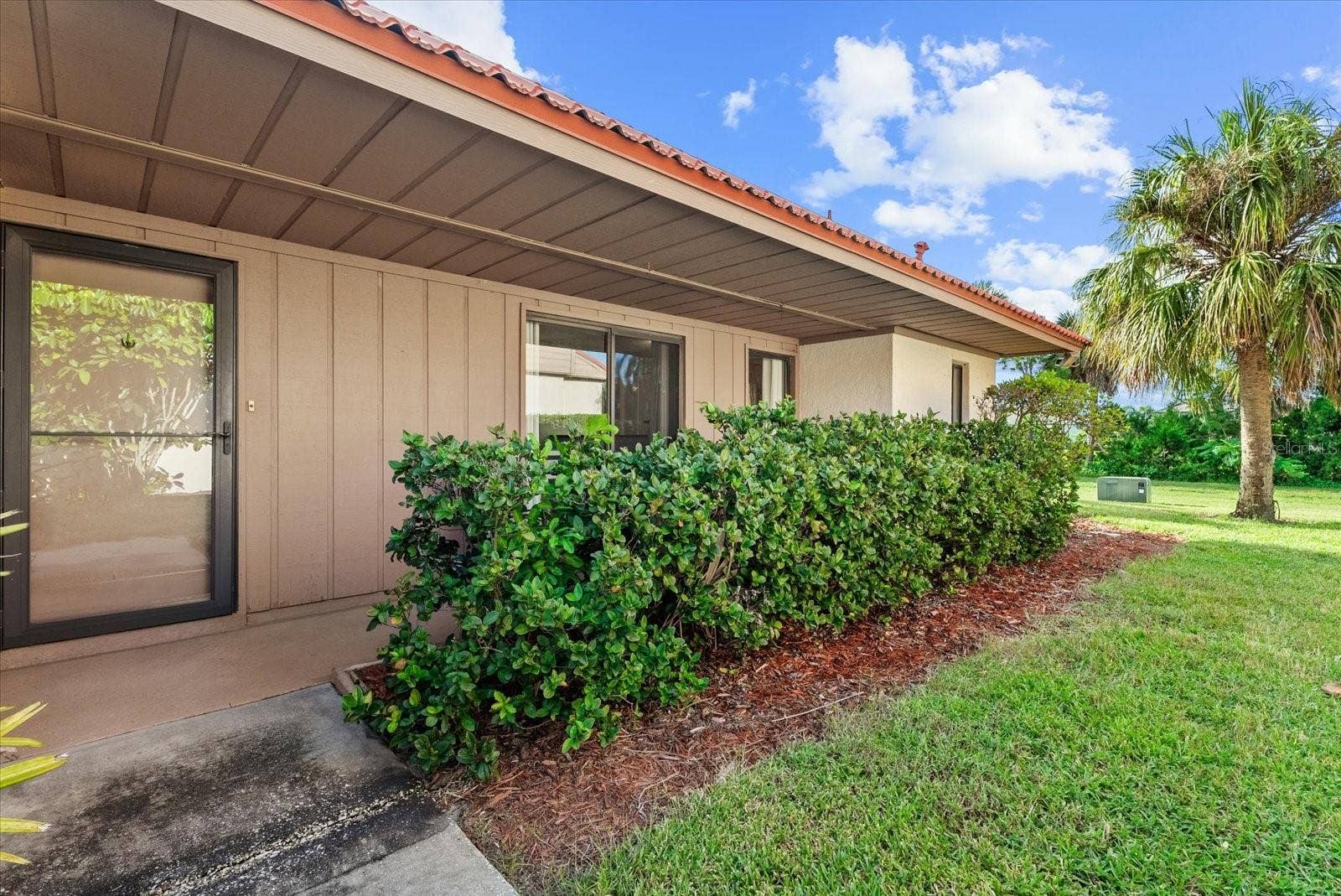 6218 DRAW LANE, #5 BLD, Sarasota, FL 34238 6218 DRAW LANE, #5 BLD, Sarasota, FL 34238