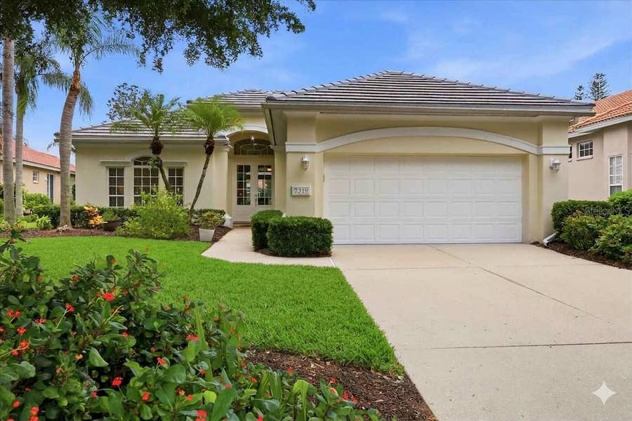 Property photo for 7319 WINDEMERE LANE, University Park, FL