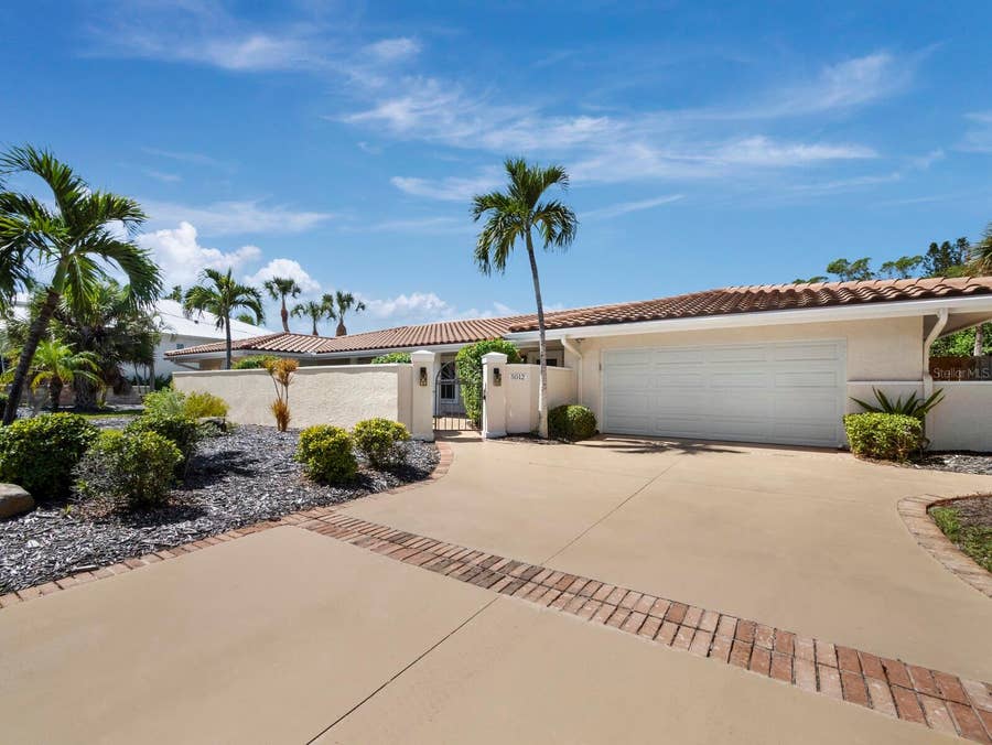 Property photo for 5012 HIGEL AVENUE, Sarasota, FL