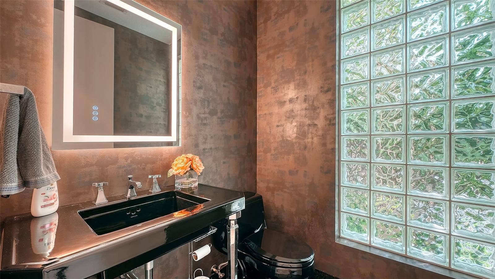 3718 SANDSPUR LANE, Nokomis, FL 34275 Bronzed powder bath