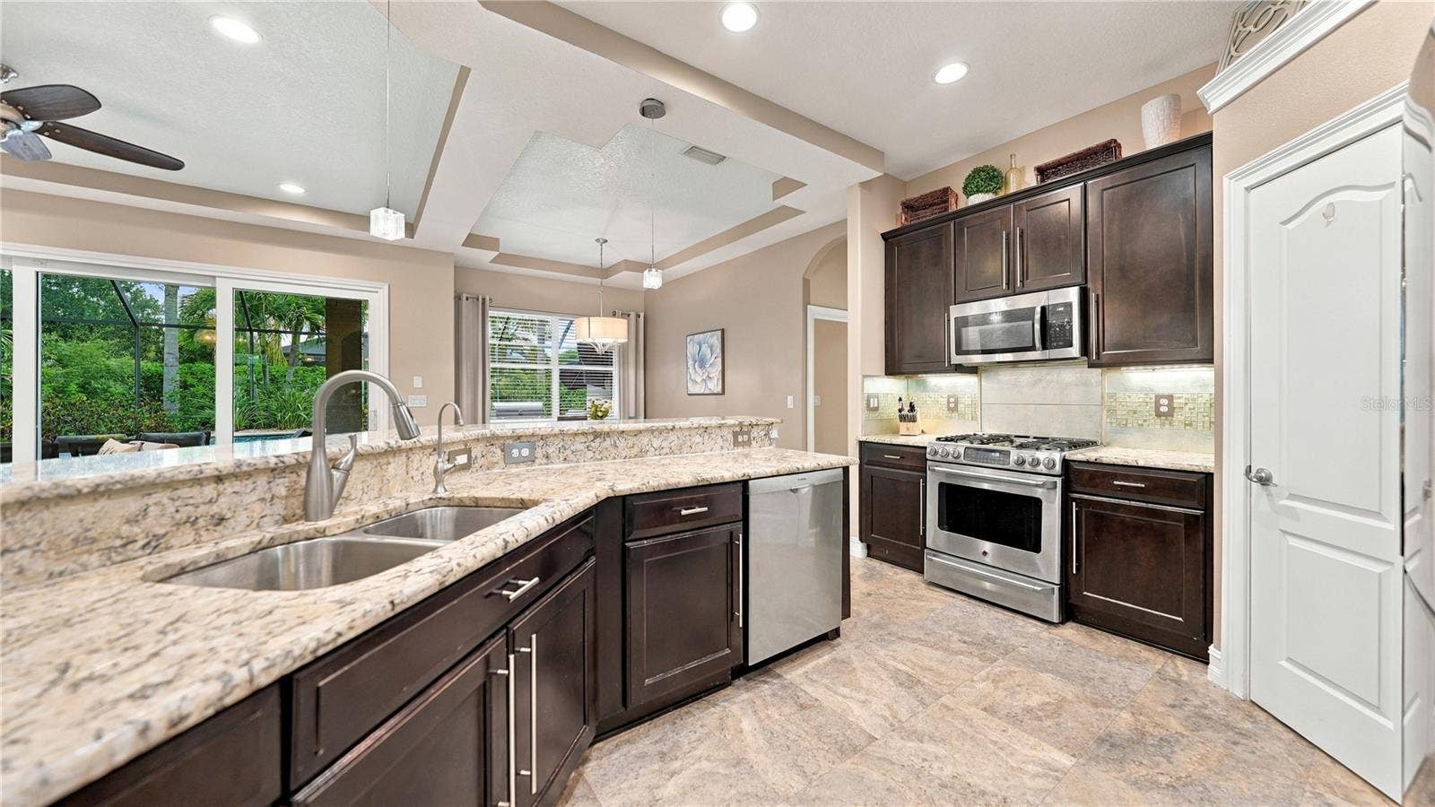 11403 GRAMERCY PARK AVENUE, Bradenton, FL 34211