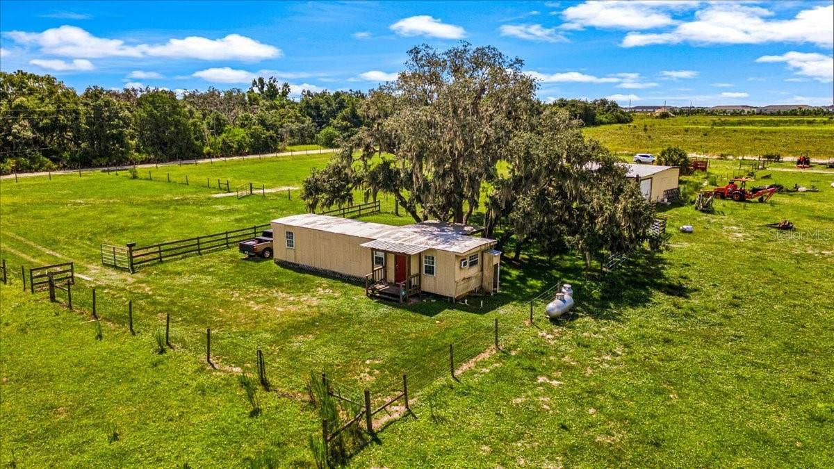 1703 ZIPPERER ROAD, Bradenton, FL 34212 1703 ZIPPERER ROAD, Bradenton, FL 34212