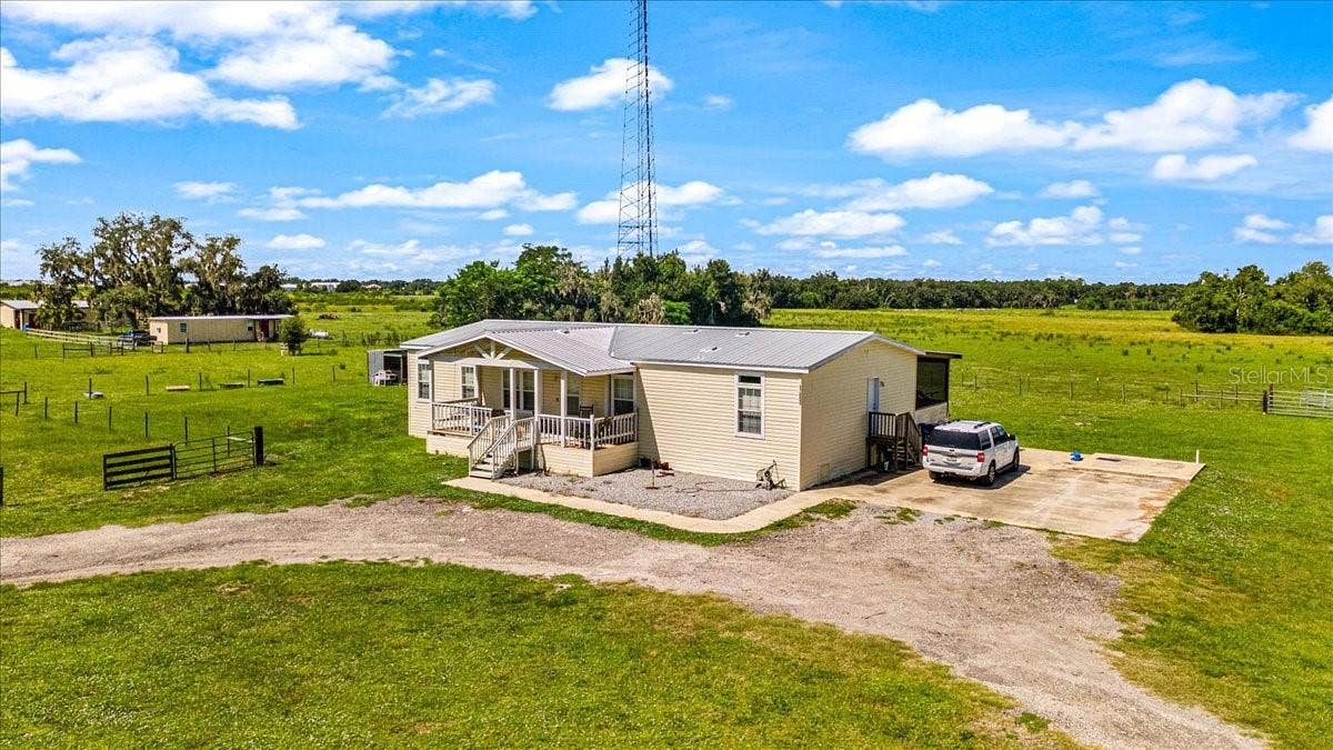1611 ZIPPERER ROAD, Bradenton, FL 34212