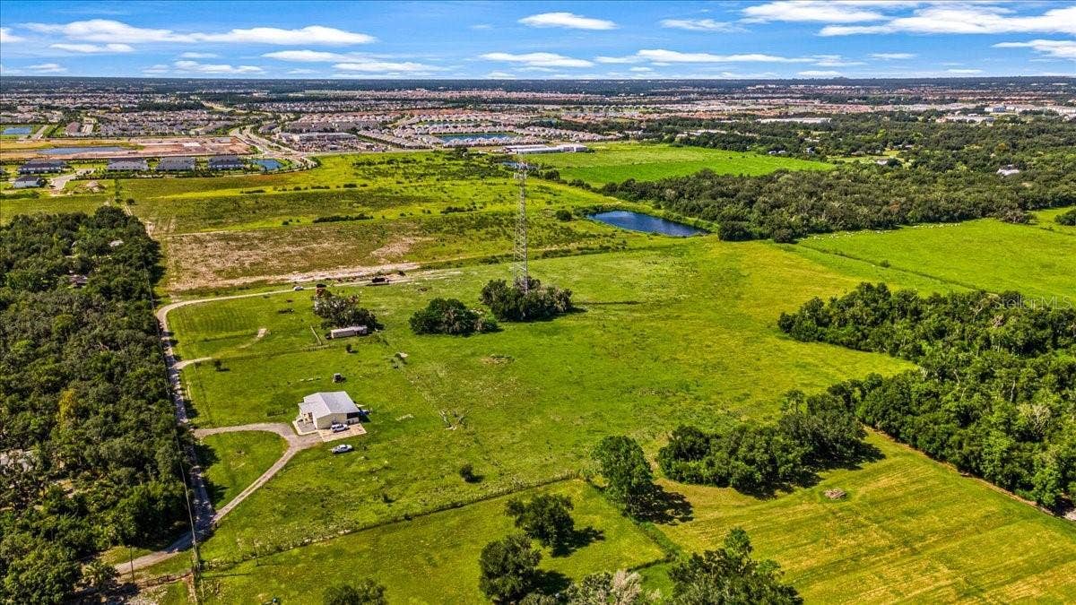 1611 ZIPPERER ROAD, Bradenton, FL 34212
