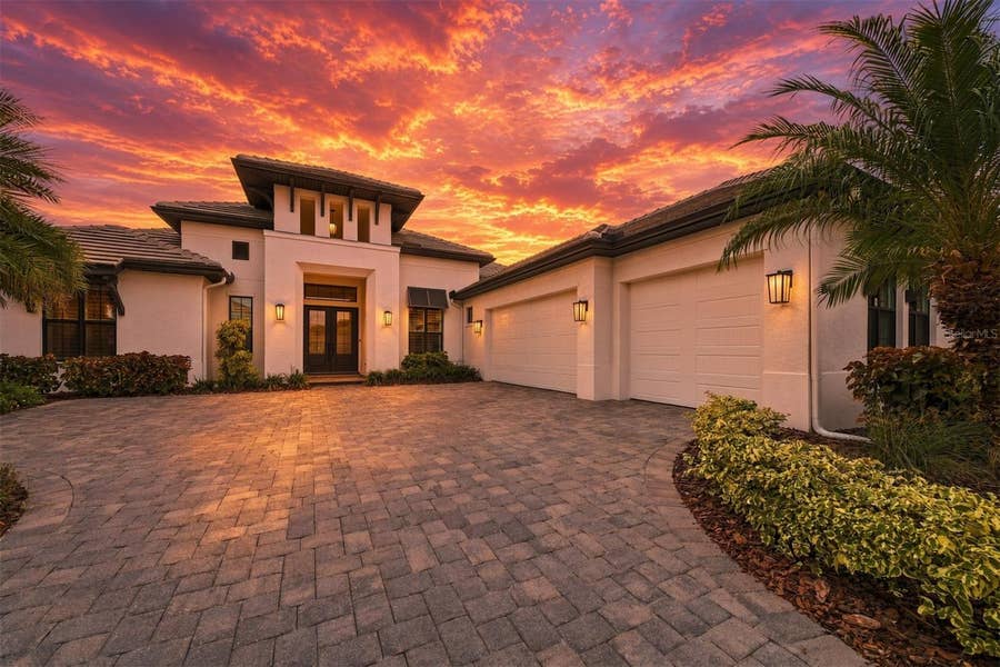 Property photo for 764 CROSSWIND AVENUE, Sarasota, FL