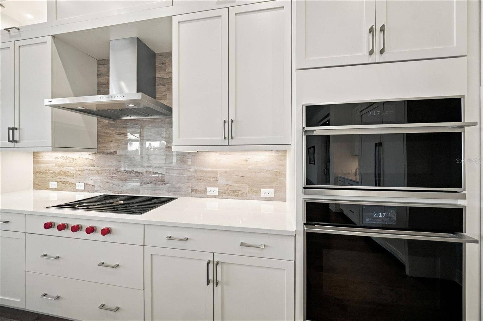764 CROSSWIND AVENUE, Sarasota, FL 34240 764 CROSSWIND AVENUE, Sarasota, FL 34240