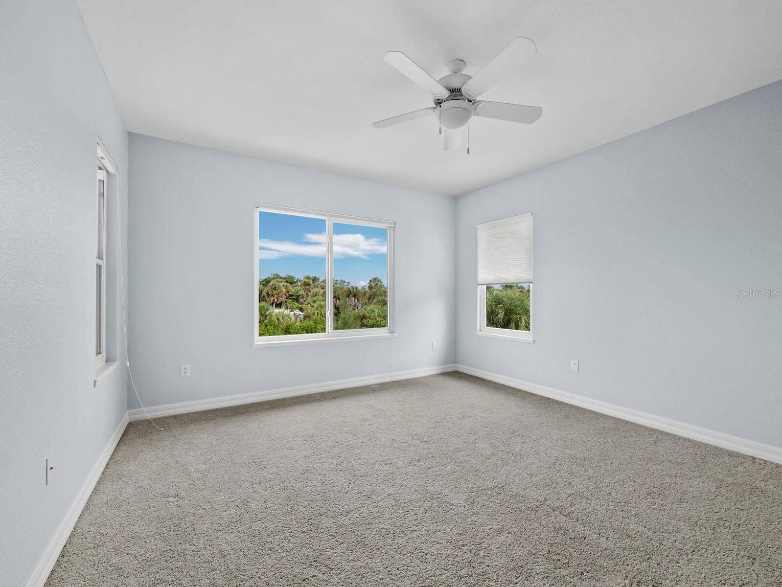 182 ISLAND CIRCLE, Sarasota, FL 34242
