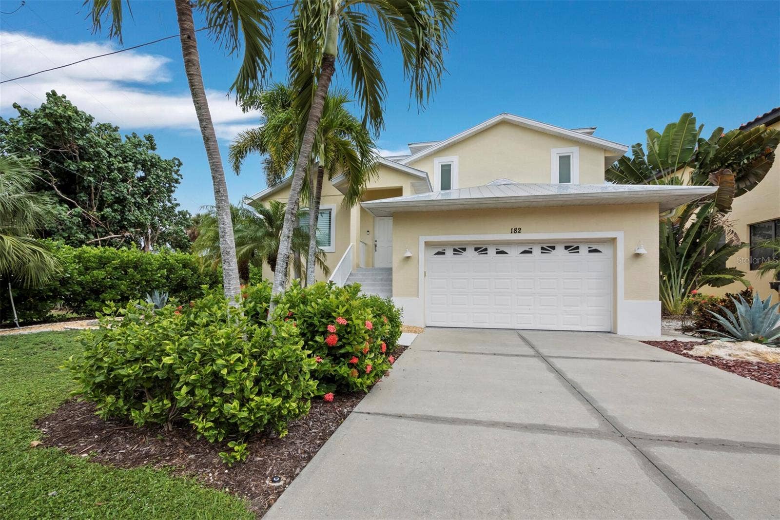 182 ISLAND CIRCLE, Sarasota, FL 34242