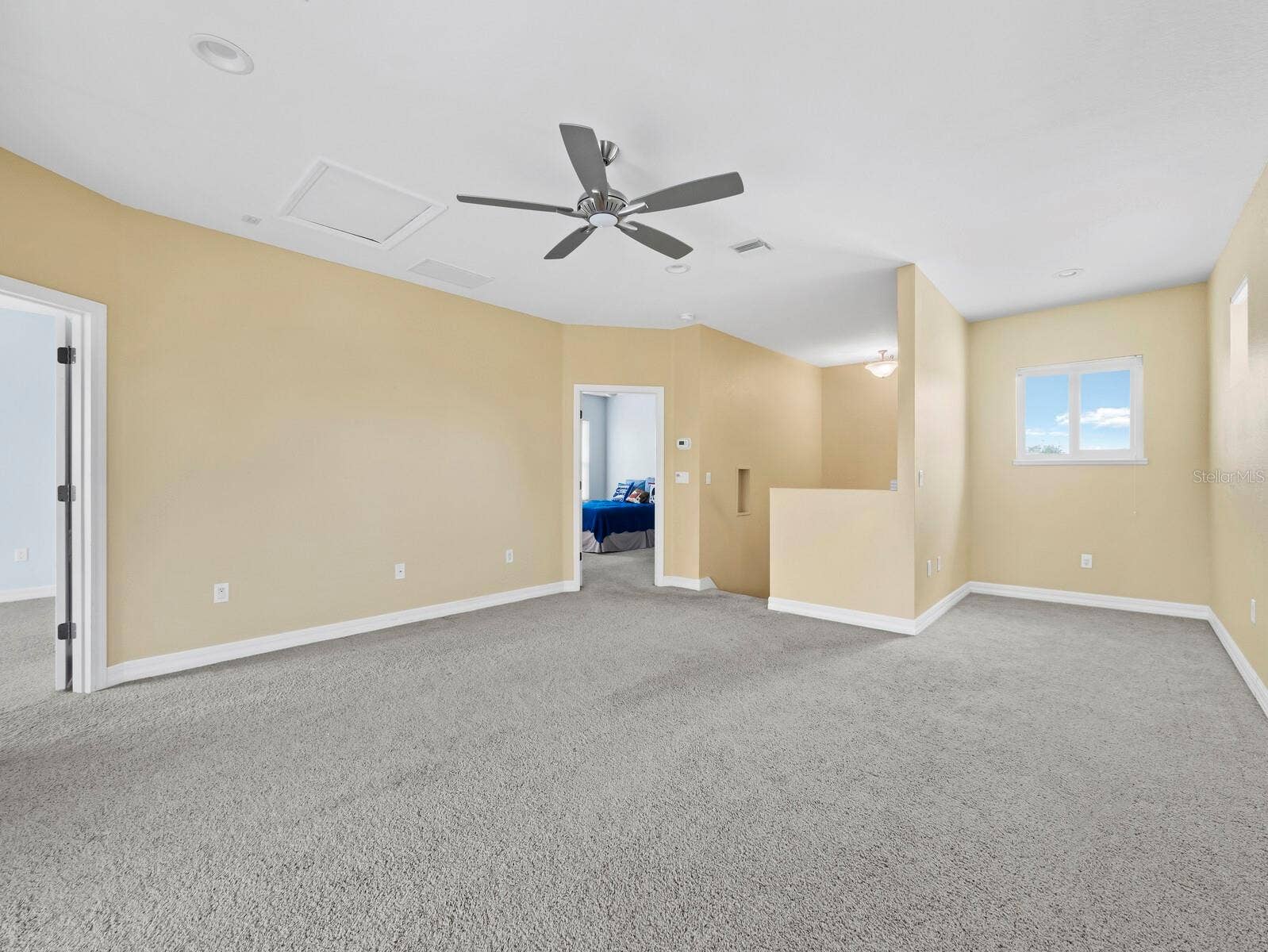 182 ISLAND CIRCLE, Sarasota, FL 34242