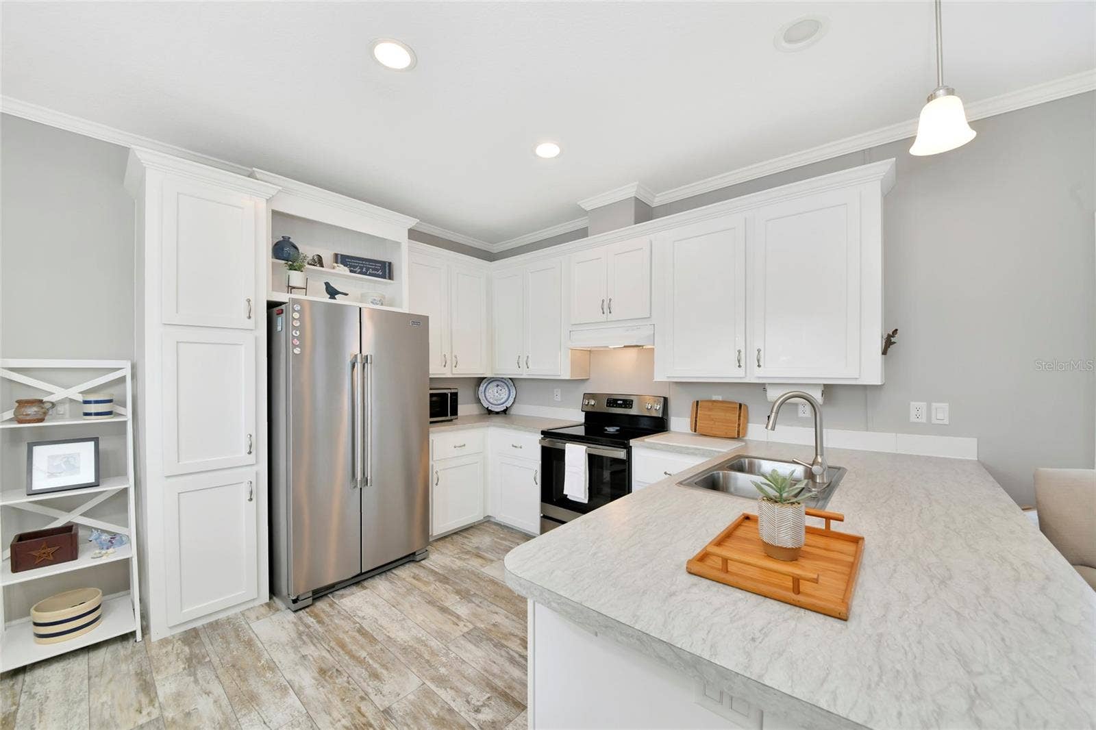 6843 HIKINA DRIVE, North Port, FL 34287 6843 HIKINA DRIVE, North Port, FL 34287