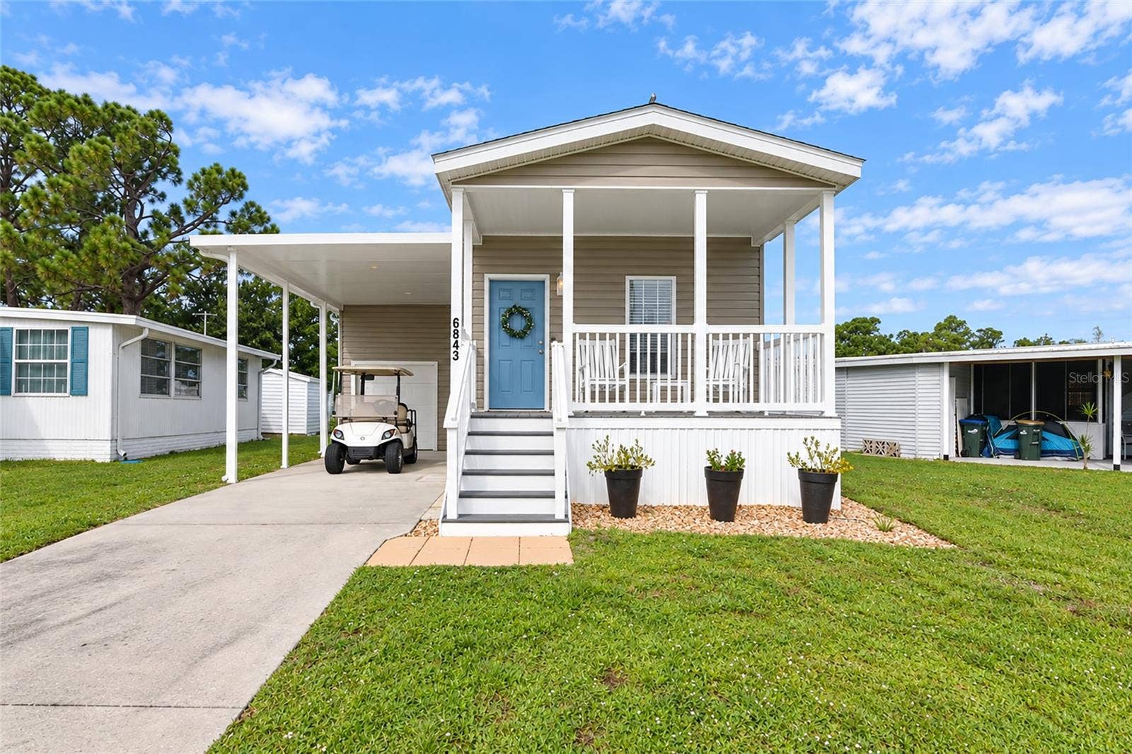 6843 HIKINA DRIVE, North Port, FL 34287 Welcome home!