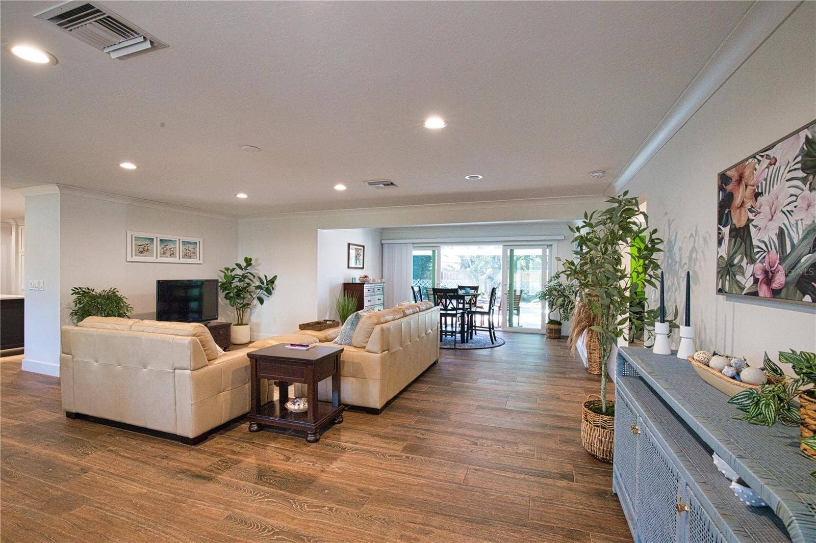 Sarasota, FL 34242 Open Living Area