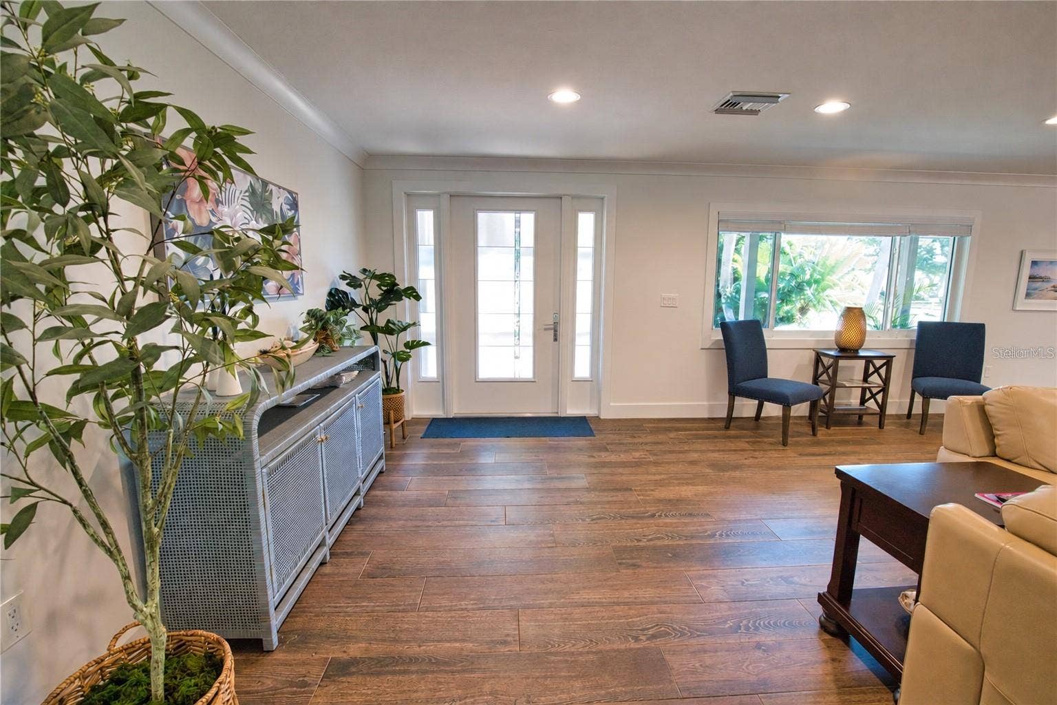 Sarasota, FL 34242 Open Living Area