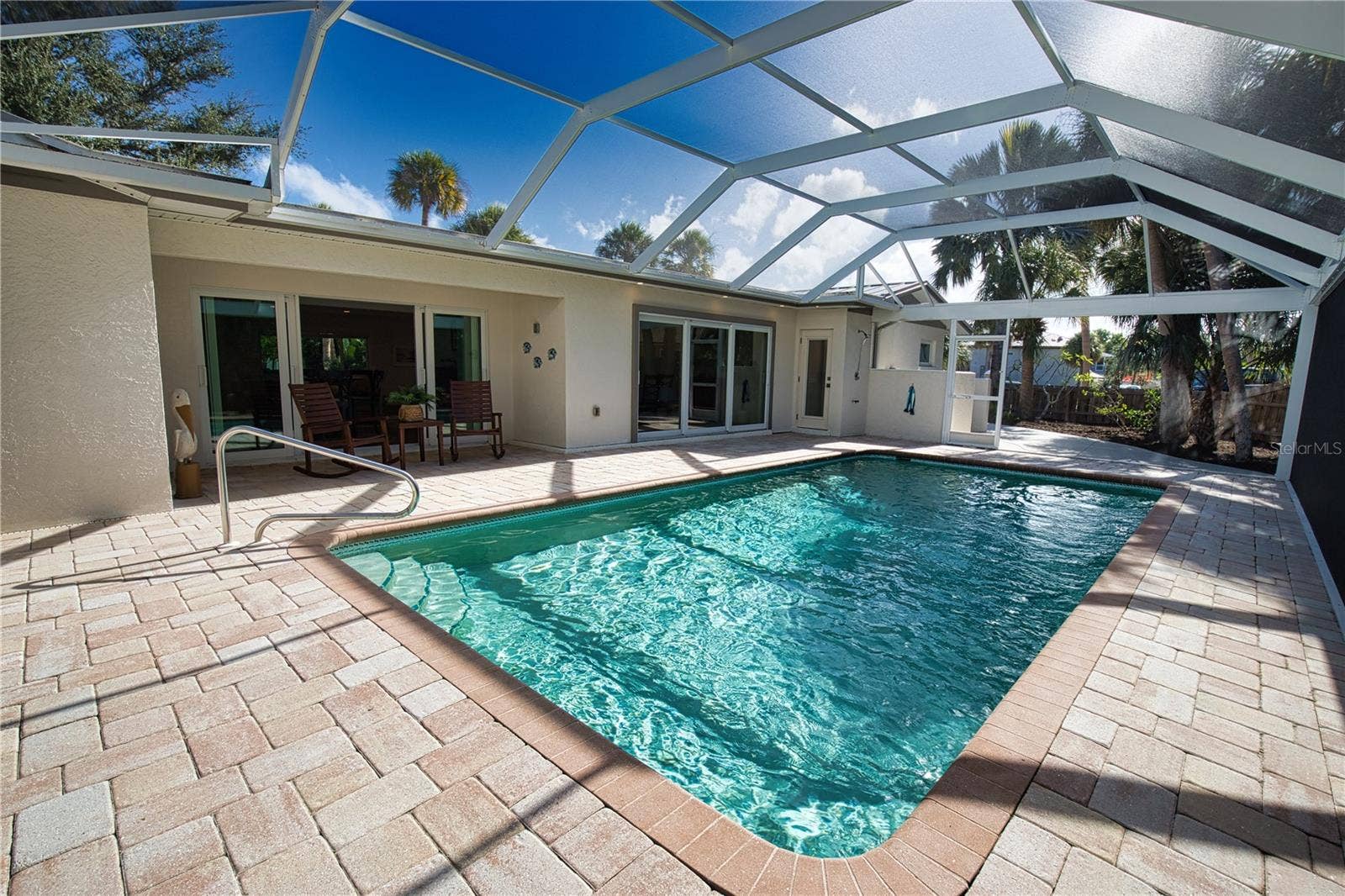 Sarasota, FL 34242 Large Pool & Deck