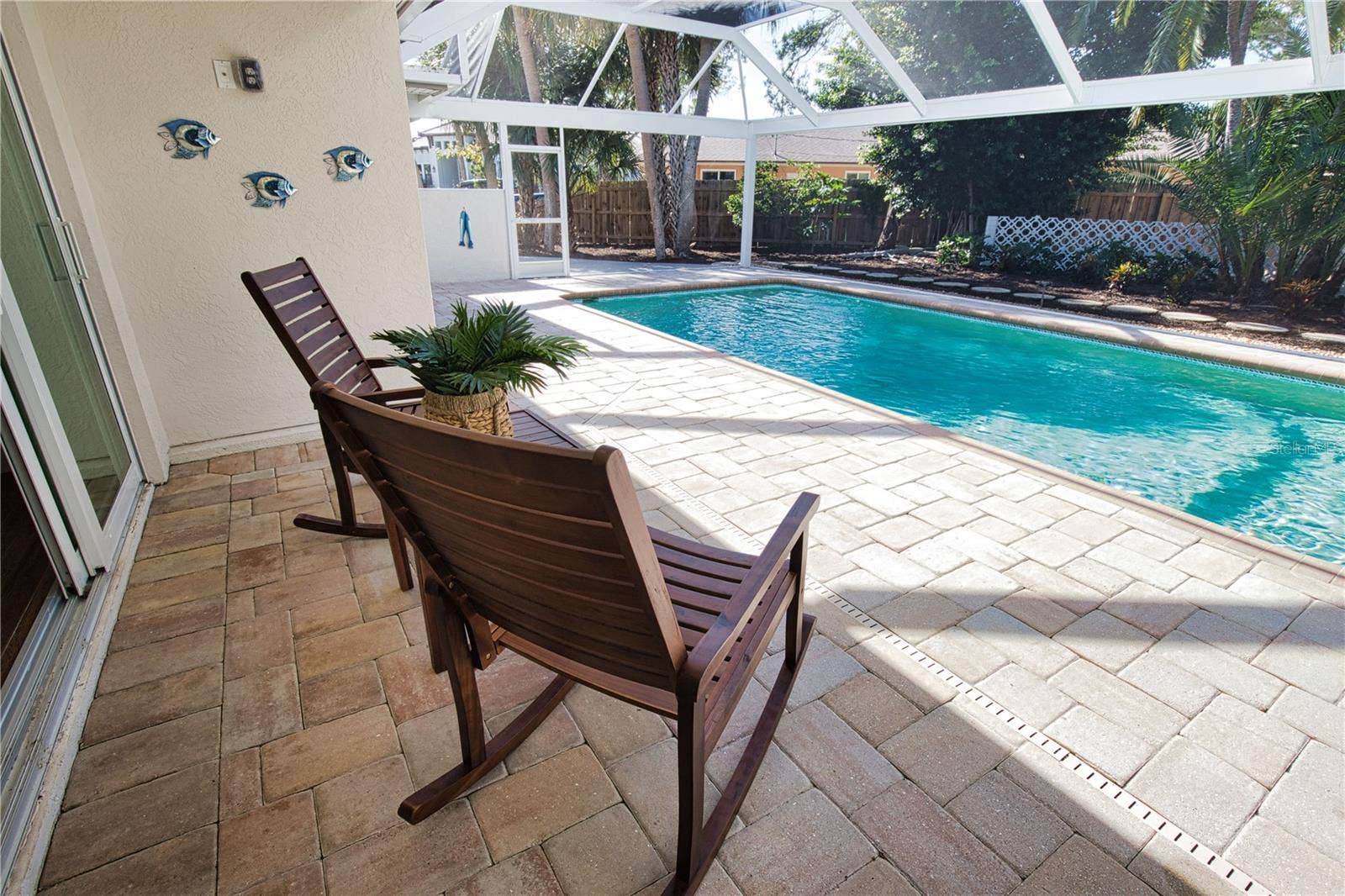 Sarasota, FL 34242 Covered Area Views Garden