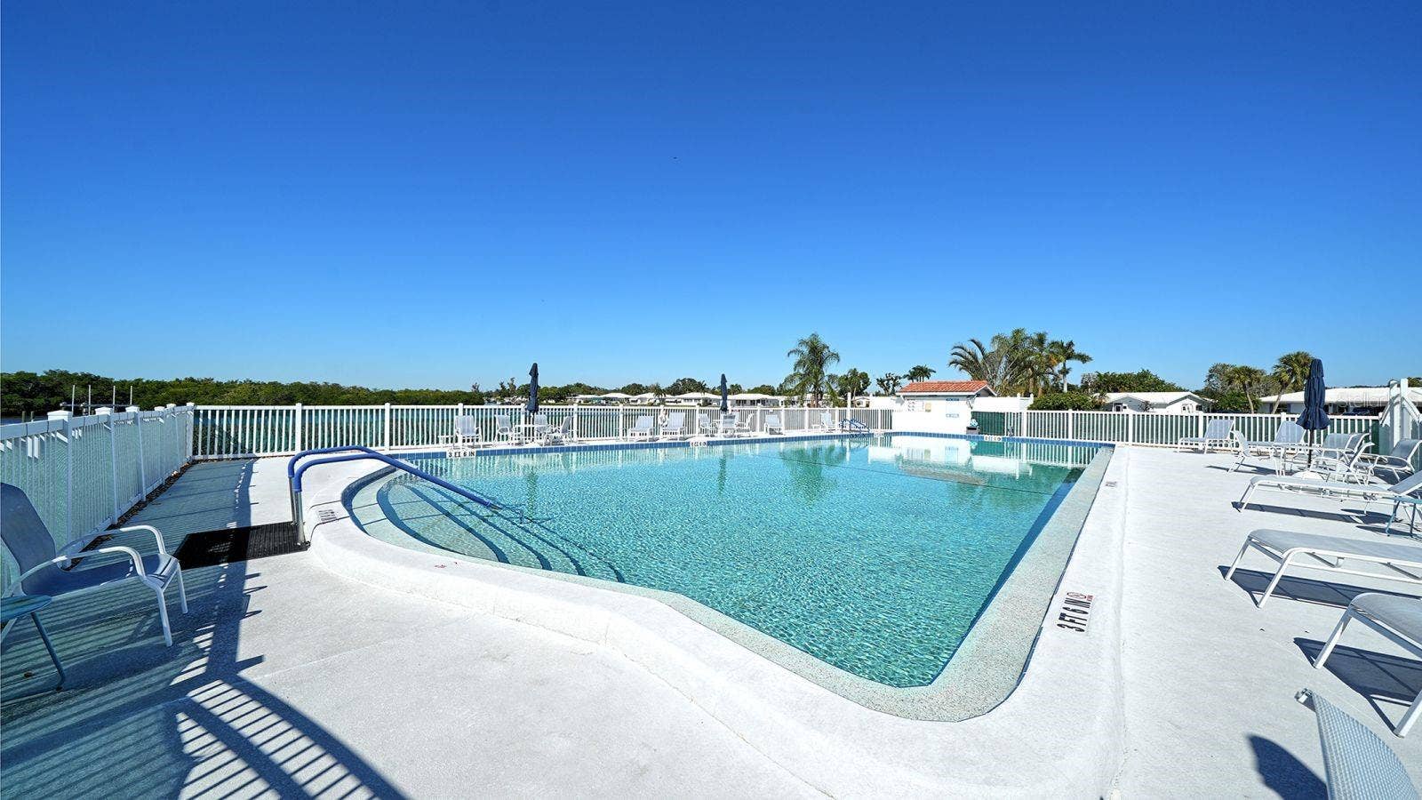 3802 CHINABERRY ROAD, Bradenton, FL 34208 3802 CHINABERRY ROAD, Bradenton, FL 34208