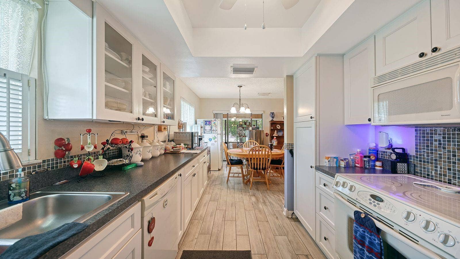 3802 CHINABERRY ROAD, Bradenton, FL 34208 3802 CHINABERRY ROAD, Bradenton, FL 34208