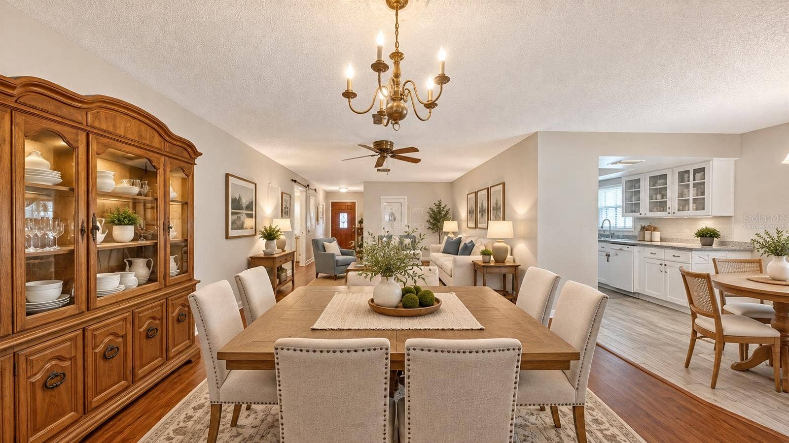 3802 CHINABERRY ROAD, Bradenton, FL 34208 Virtually Staged