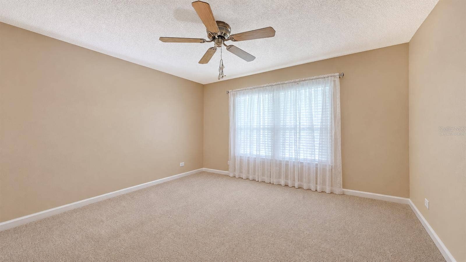 3802 CHINABERRY ROAD, Bradenton, FL 34208 Virtually Staged