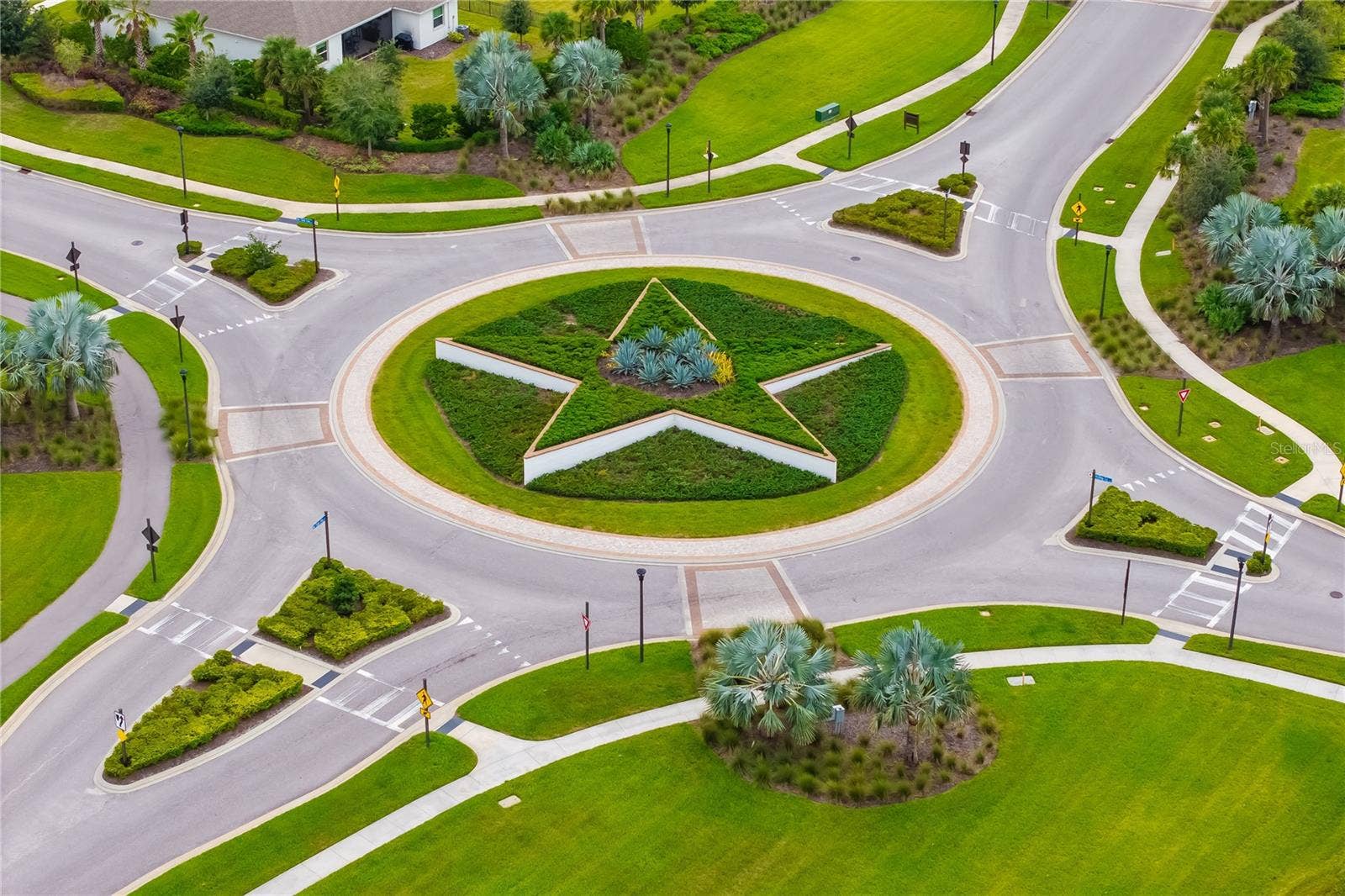 3343 HILLTOP CIRCLE, Lakewood Ranch, FL 34211 3343 HILLTOP CIRCLE, Lakewood Ranch, FL 34211