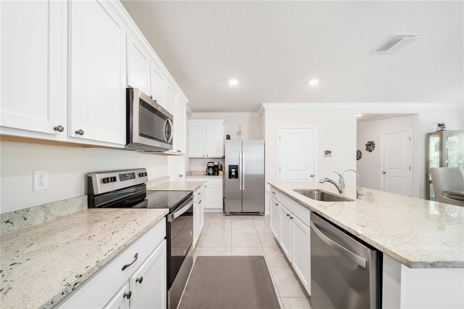 3343 HILLTOP CIRCLE, Lakewood Ranch, FL 34211 3343 HILLTOP CIRCLE, Lakewood Ranch, FL 34211