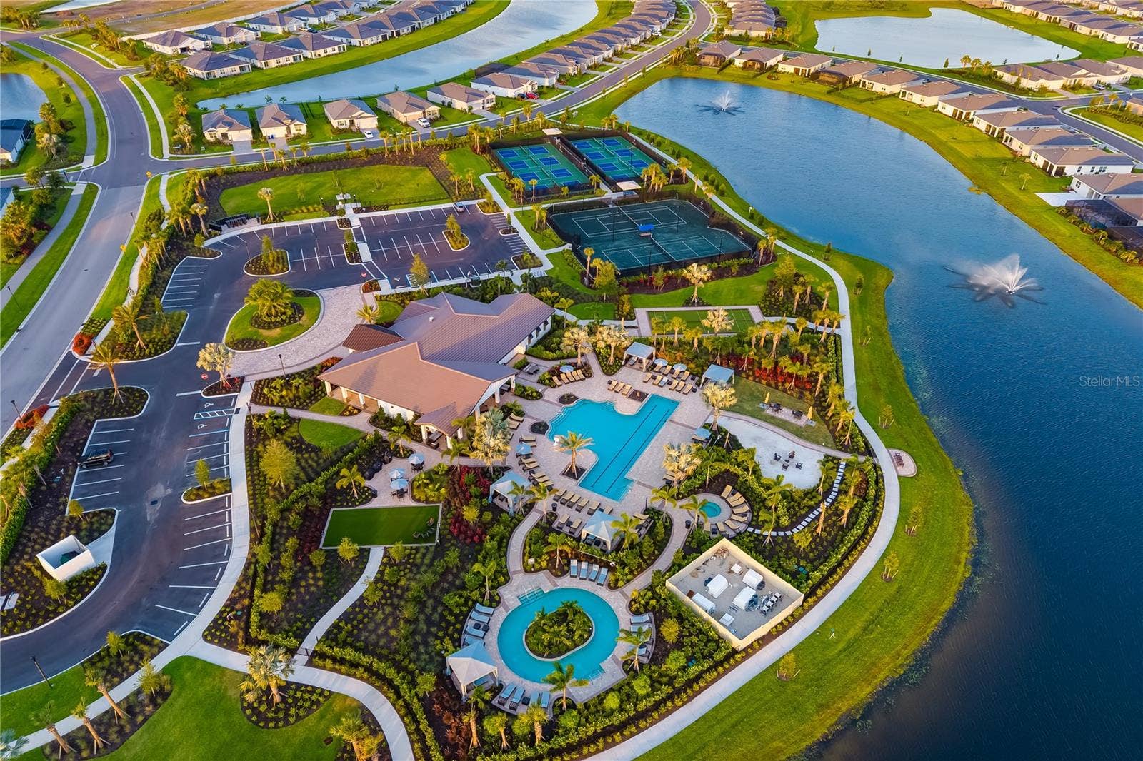 3343 HILLTOP CIRCLE, Lakewood Ranch, FL 34211 3343 HILLTOP CIRCLE, Lakewood Ranch, FL 34211