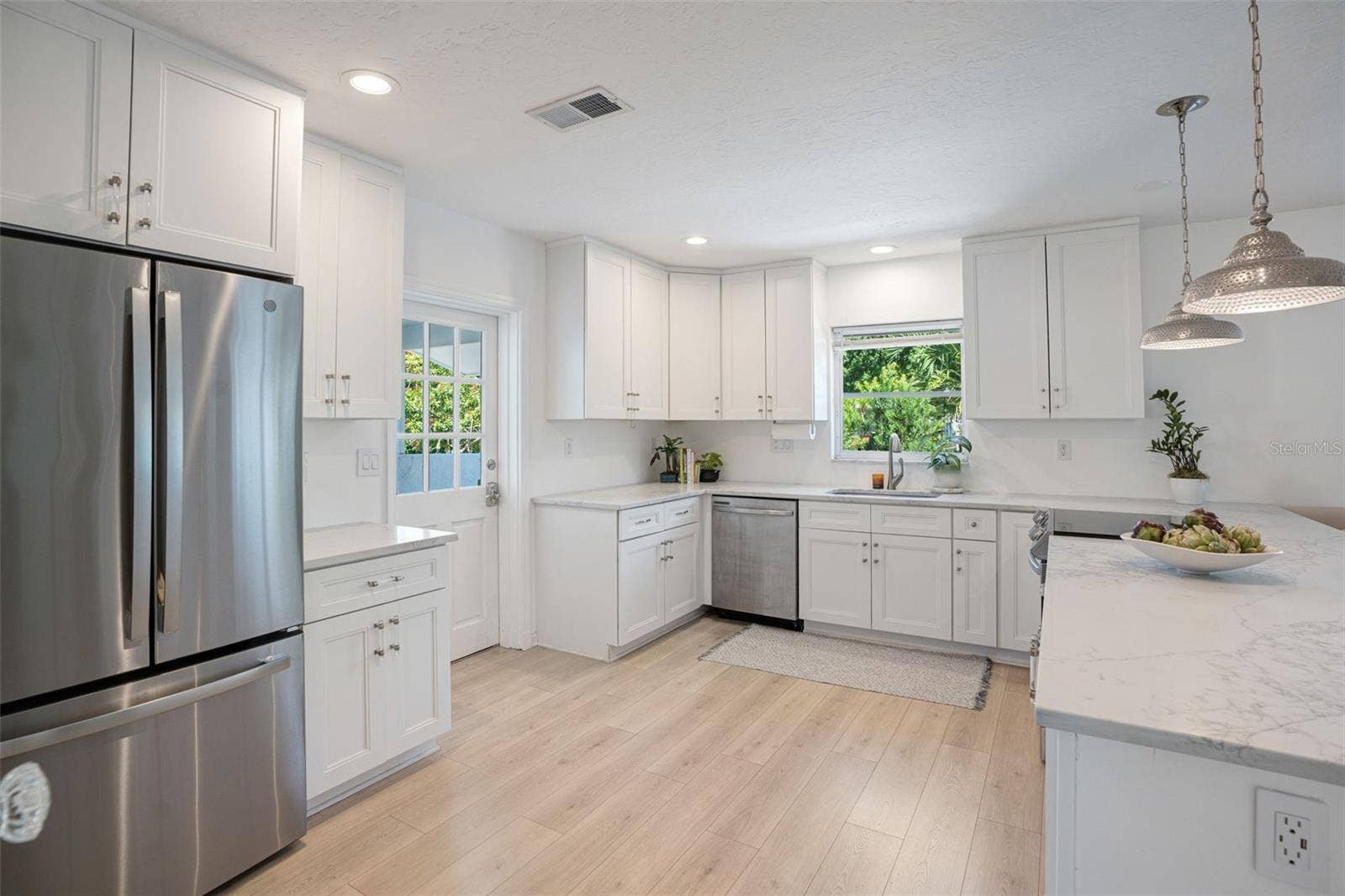 2482 WISTERIA STREET, Sarasota, FL 34239 2482 WISTERIA STREET, Sarasota, FL 34239