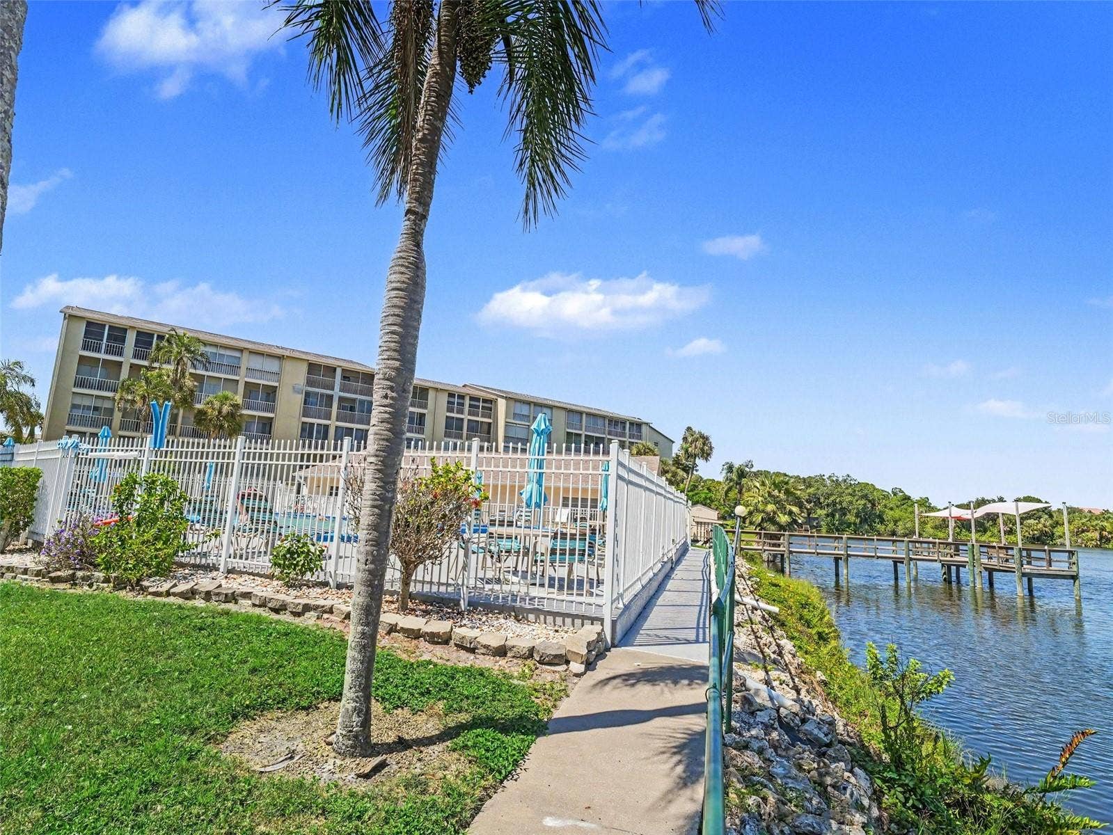 3785 LAKE BAYSHORE DRIVE, #H-405, Bradenton, FL 34205 Pool and Lake