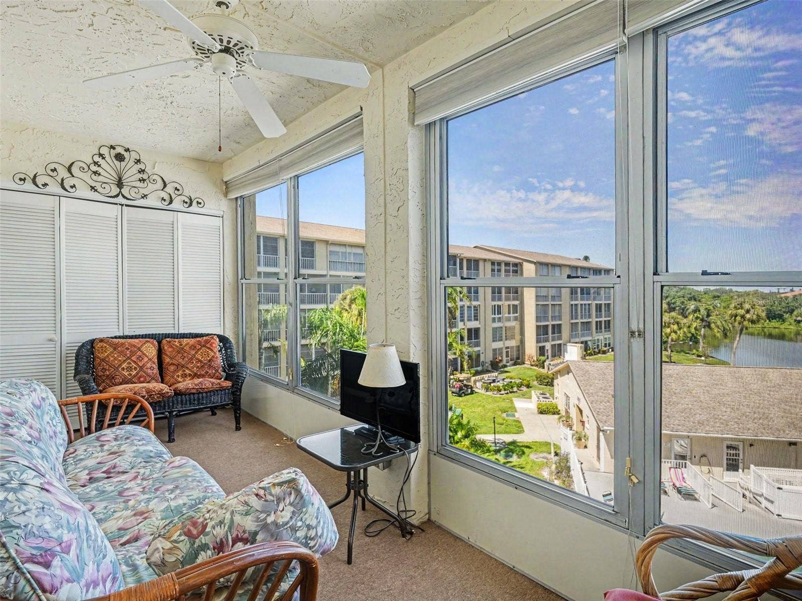 3785 LAKE BAYSHORE DRIVE, #H-405, Bradenton, FL 34205 Enclosed Lanai and entertainment area