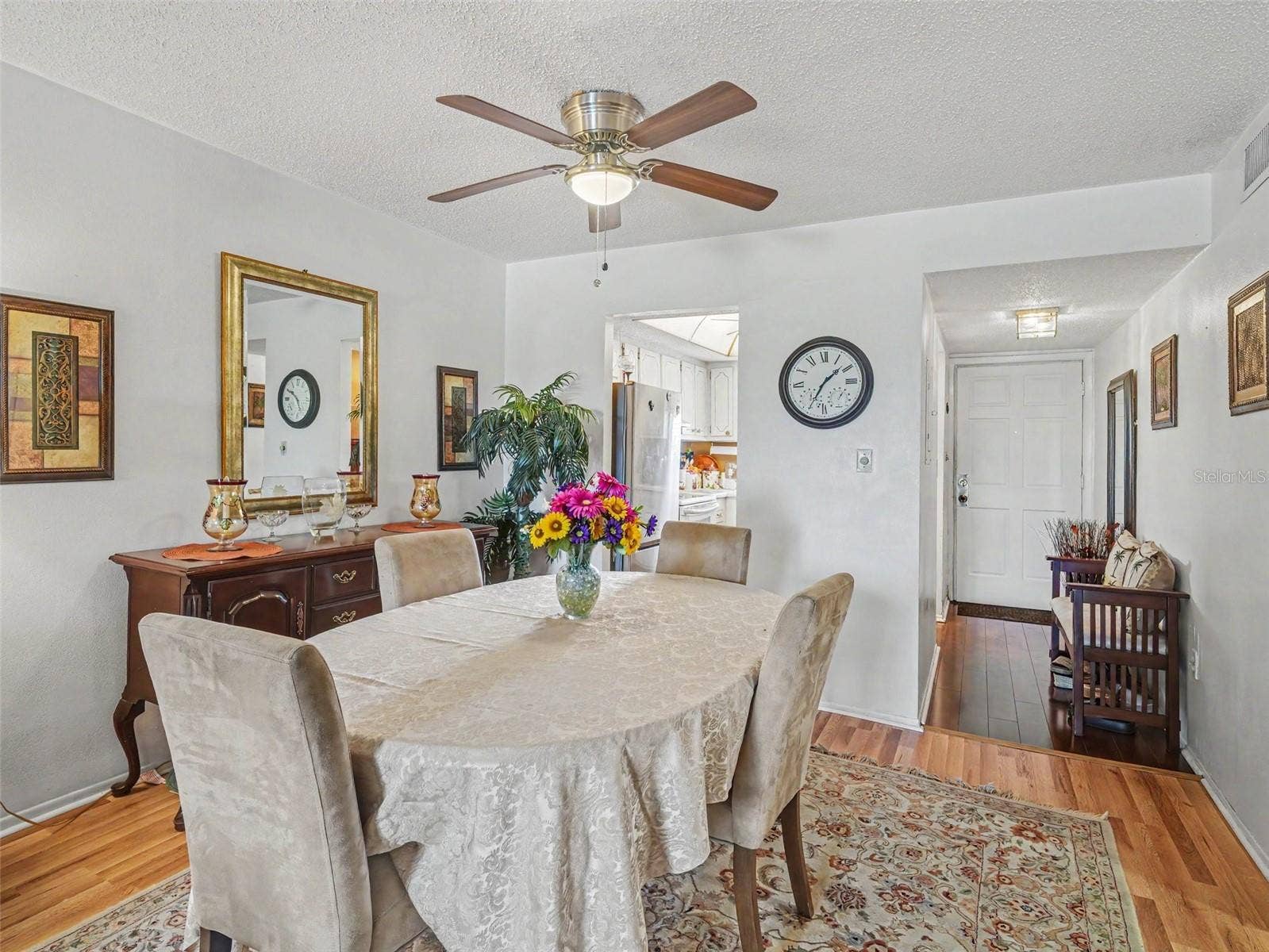 3785 LAKE BAYSHORE DRIVE, #H-405, Bradenton, FL 34205 Dining Area