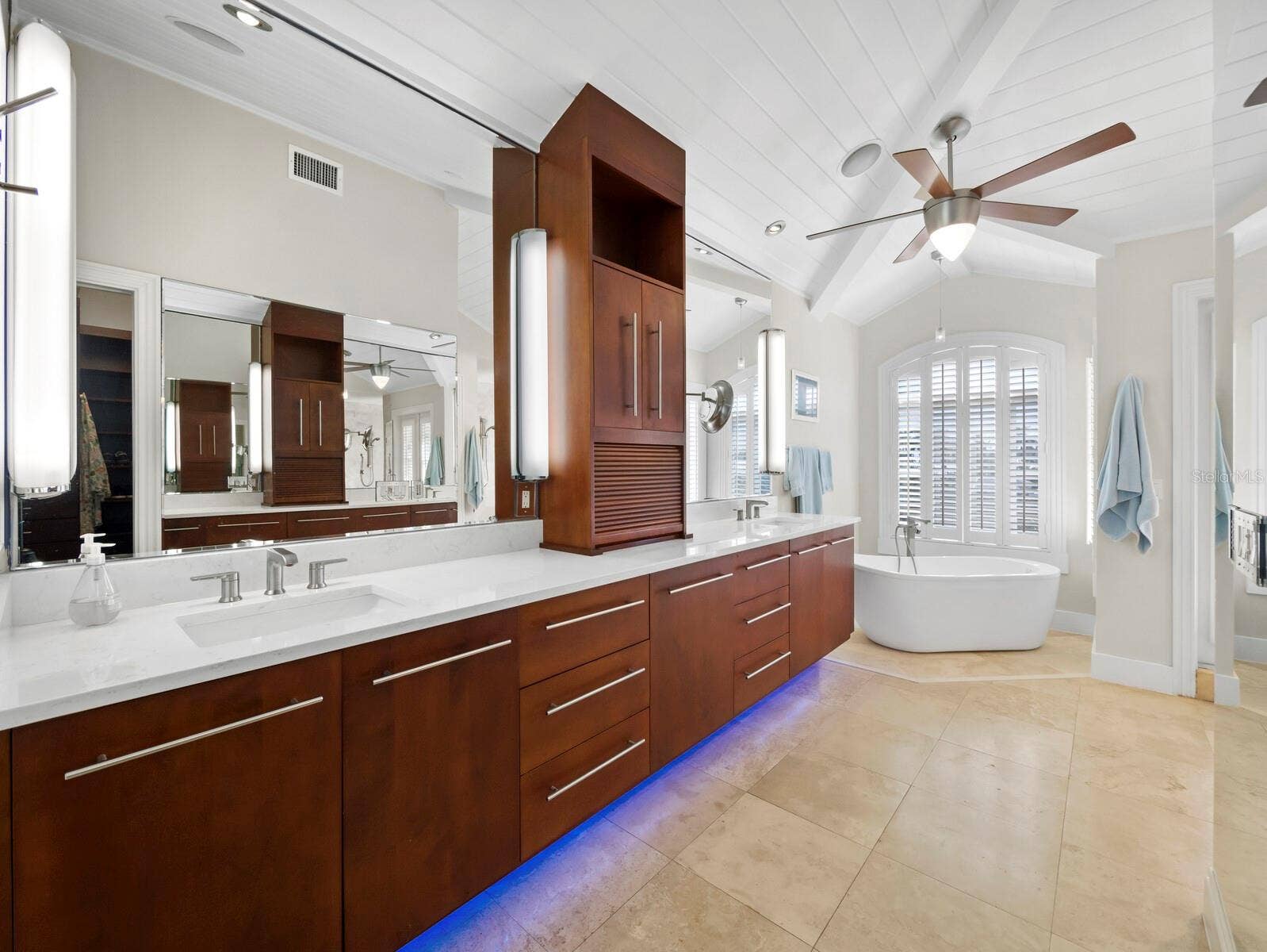 550 NORTON STREET, Longboat Key, FL 34228