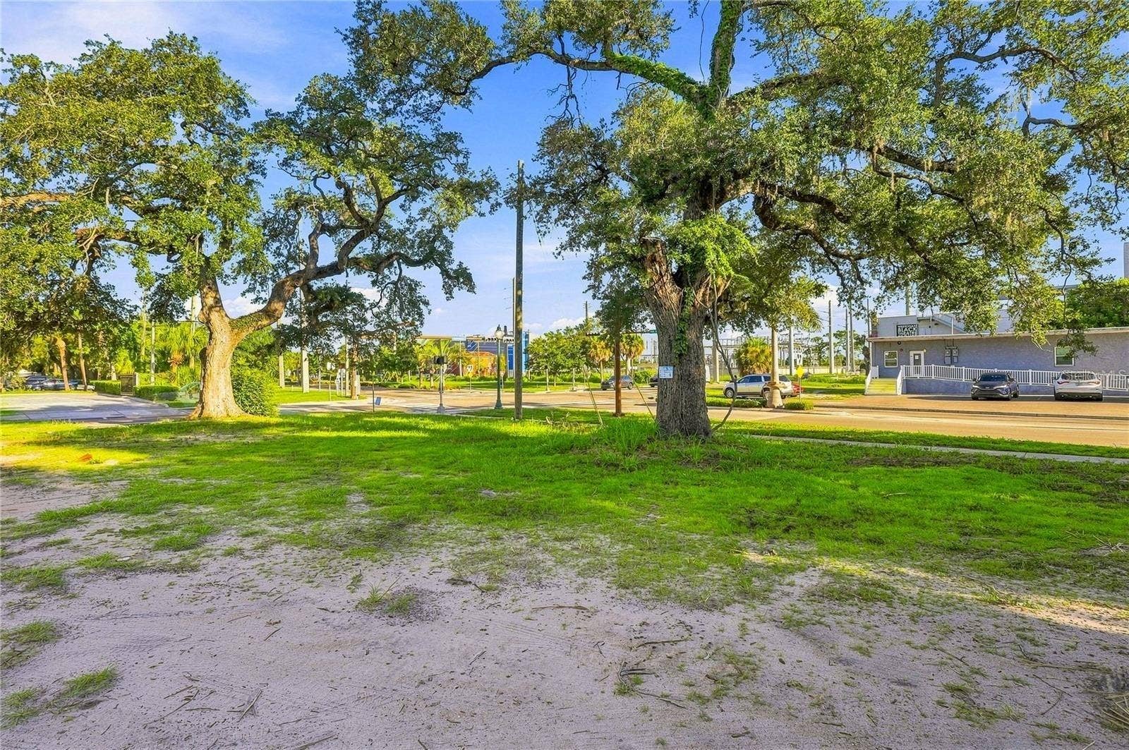 900 N ORANGE AVENUE, Sarasota, FL 34236