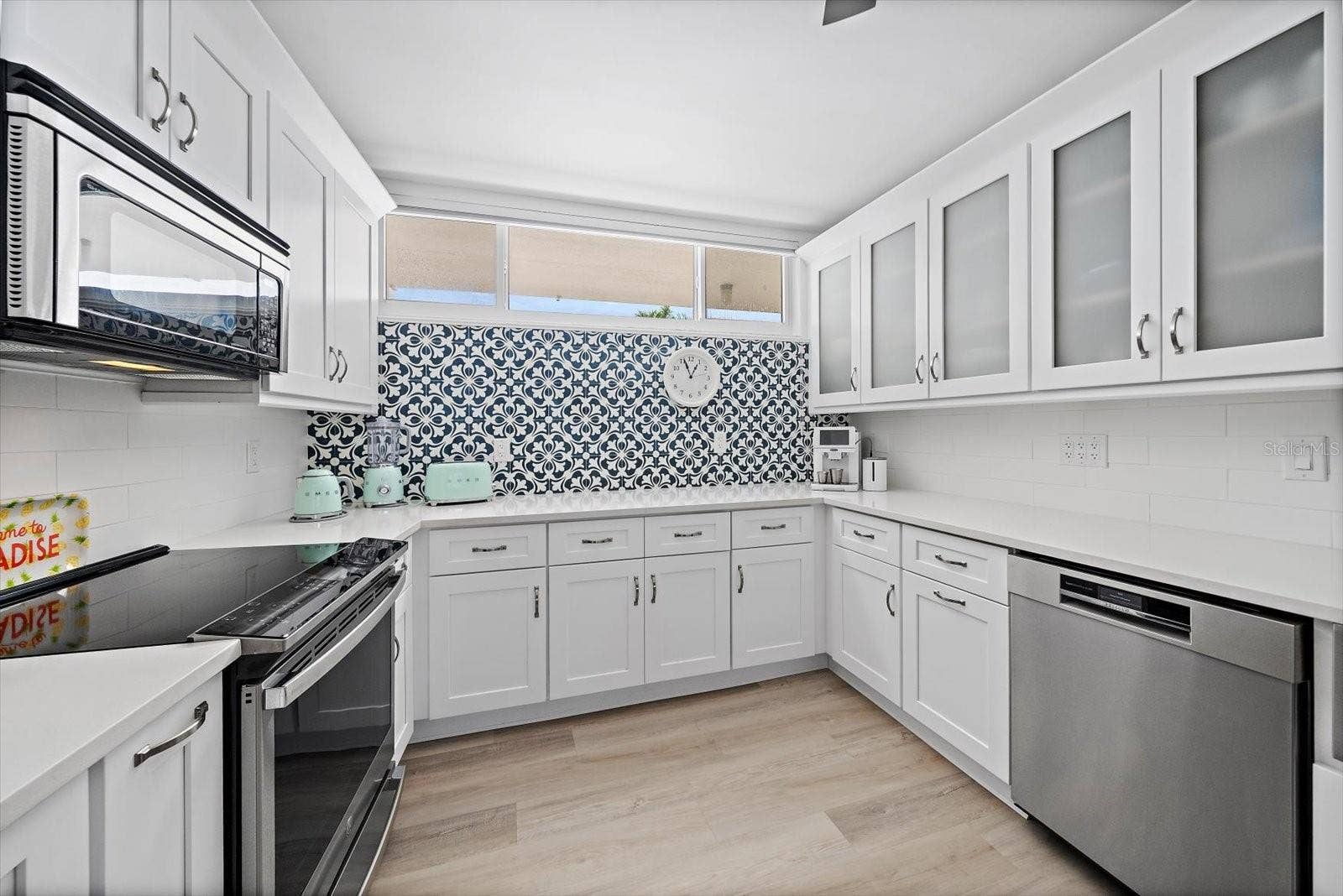 100 SANDS POINT ROAD, #219, Longboat Key, FL 34228 Kitchen