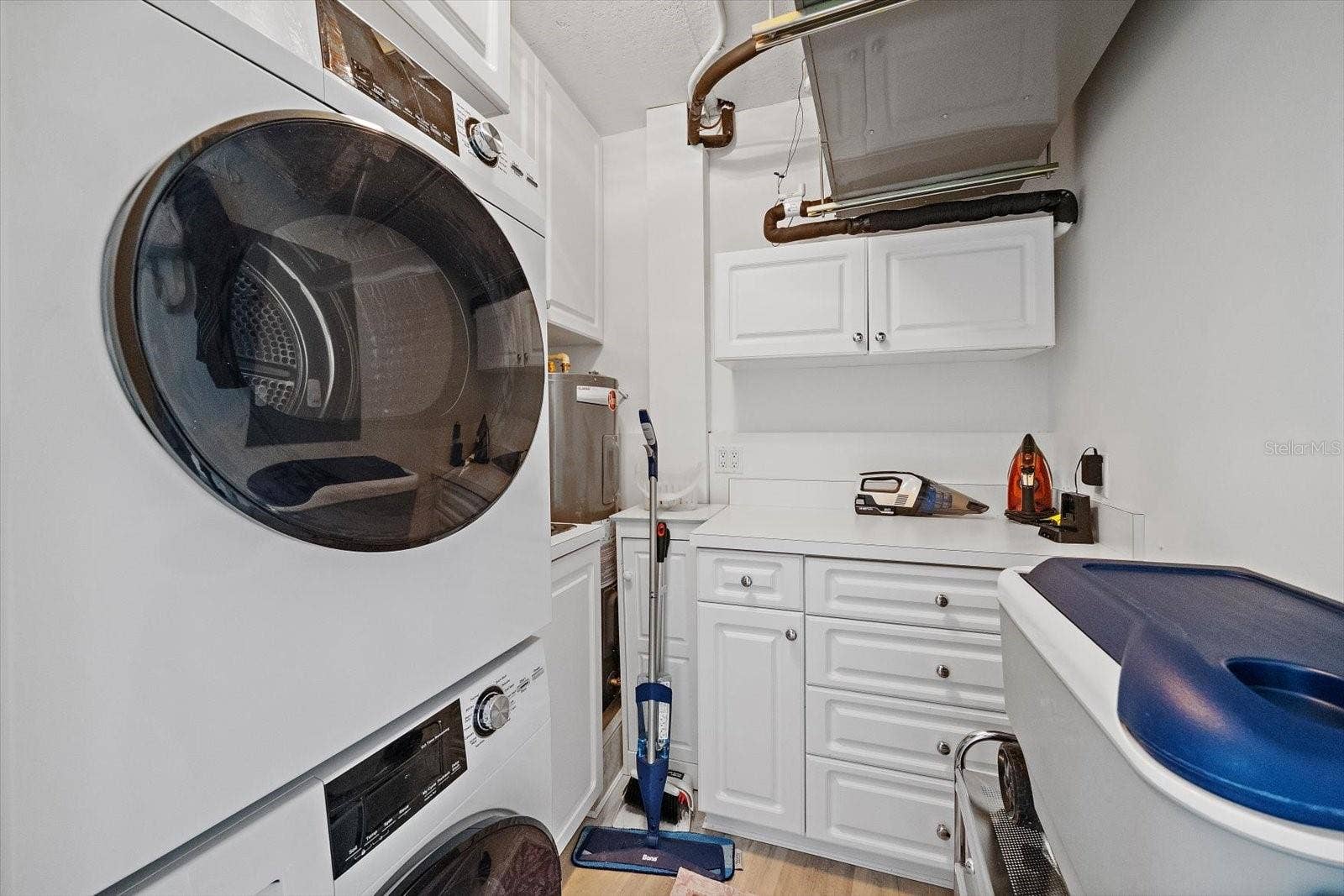 100 SANDS POINT ROAD, #219, Longboat Key, FL 34228 Laundry room
